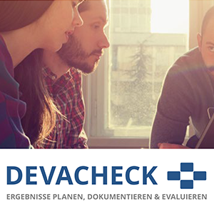 Öffnet einen internen Link zum PDF "Werbekarte Devacheck" auf dieser Seite in einem neuen Fenster Werbekarte Devacheck